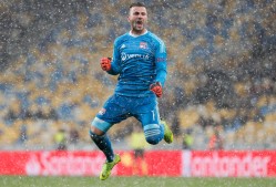 今夜体能课后；里昂内部沟通备战欧冠；压力陡增；高层口径保持一致